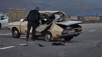 Bingöl'de otomobil ile çarpışan motosikletin sürücüsü ağır yaralandı