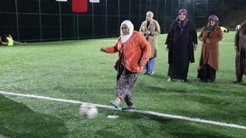Kadınlar halı sahada Cumhuriyet coşkusunu yaşadı