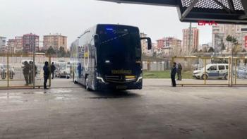 Fenerbahçe kafilesi, Yeni 4 Eylül Stadyumuna geldi Fenerbahçe kafilesi, Yeni 4 Eylül Stadyumuna geldi