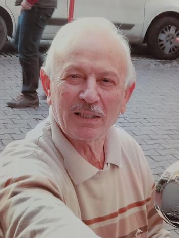 Oyuncu Serkan Keskinin babası İzmitte toprağa verildi