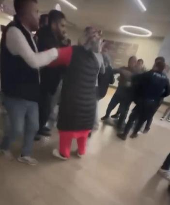 Başakşehirde hastanede hasta yakınları arasında arbede: 8 gözaltı