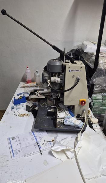 Zeytinburnunda sahte altın operasyonu: 2 gözaltı