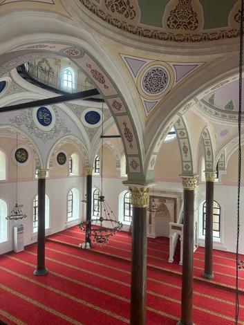 Restore edilen 3 tarihi cami, bayramda ibadete açılacak