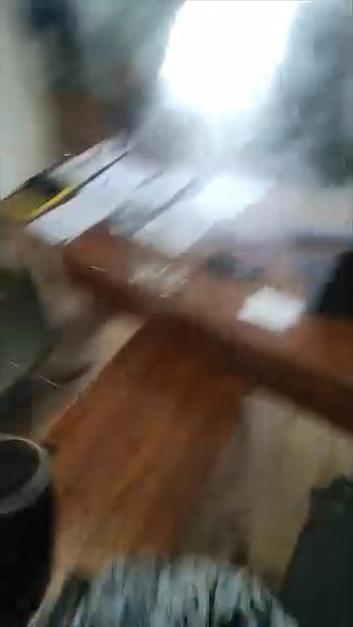 Amirinin üzerine sıcak su döktü, tutuklandı