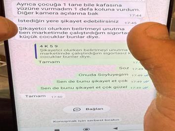 Bekçi, market çırağını darbetti; o anlar kamerada