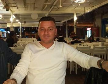 Otomobille kamyonet çarpıştı; 1 ölü, 2 ağır yaralı