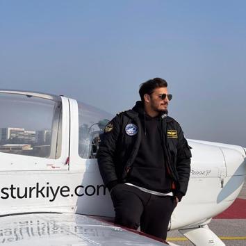 2 pilotun öldüğü sokak arasına düşen uçakta metal perde detayı