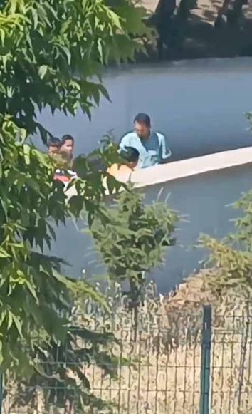 İlkokul bahçesinde müdür yardımcısından öğrenciye tokat