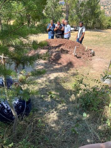 Düğün sonrası silahlı kutlamada ölen damat, toprağa verildi