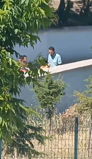 İlkokul bahçesinde müdür yardımcısından öğrenciye tokat