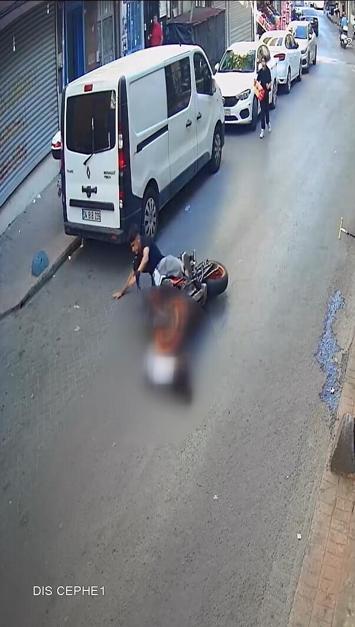 Beyoğlu’nda 4 yaşındaki Şevval’e motosiklet çarptı; annesi gözyaşlarına boğuldu
