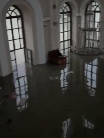 Kağıthane’de dere taştı; tarihi Sadabad Camiini su bastı