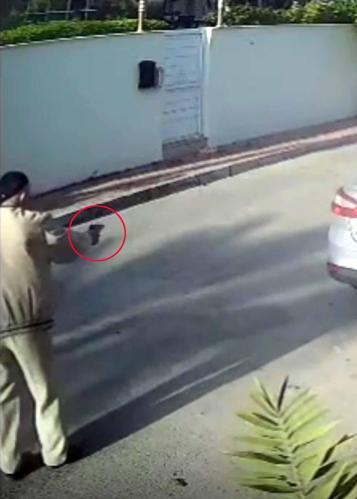 Havladığı gerekçesiyle köpeği vurup öldüren emekli polis hakkında yakalama emri