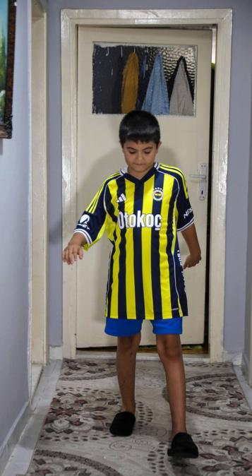 Muhabbet kuşunun peşinden 6ncı kattan düşen Buraka yardım eli uzatıldı