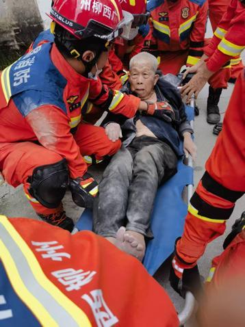 Çinde 5.2 büyüklüğünde deprem: 2 ölü