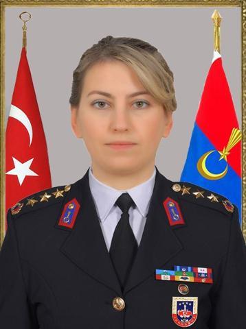 Jandarmanın kadın paşası