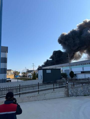 Manisada oyuncak fabrikasında yangın