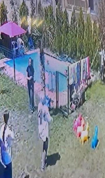 Epilepsi hastası Berra, havuzda boğulma tehlikesi geçirirken yaşanan panik kamerada