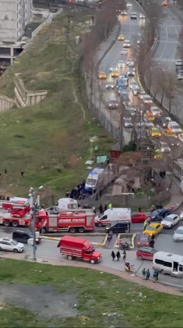 Esenyurtta işçi servisi şarampole yuvarlandı; 4 ölü 3ü ağır 7 yaralı