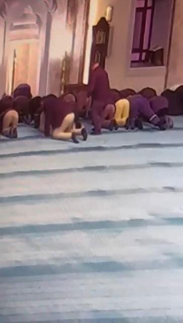 Gaziosmanpaşada namaz sırasında kalp krizi geçiren adam hayatını kaybetti