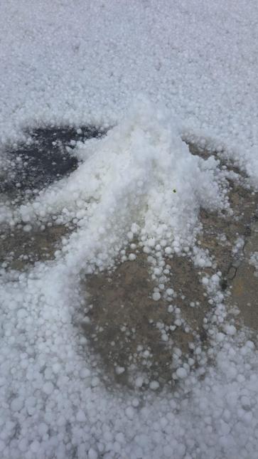 Ankarada sağanak ve dolu etkili oldu