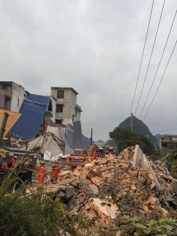 Çinde 5.2 büyüklüğünde deprem: 2 ölü