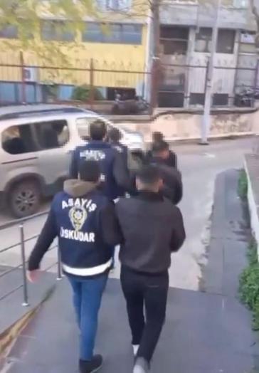 Üsküdarda salça bidonlarıyla uyuşturucu satan şüpheli yakalandı