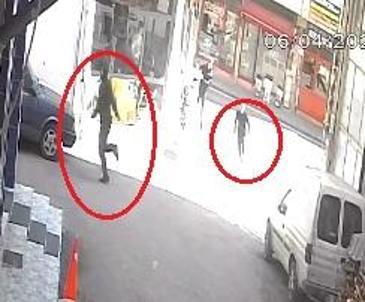 2 kişiye tabancayla ateş edip kaçtı; o anlar kamerada