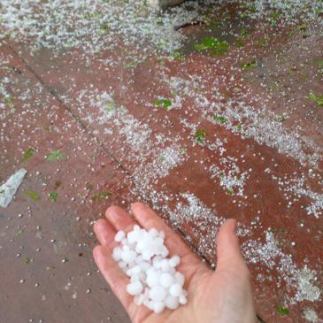 Ankarada sağanak ve dolu etkili oldu