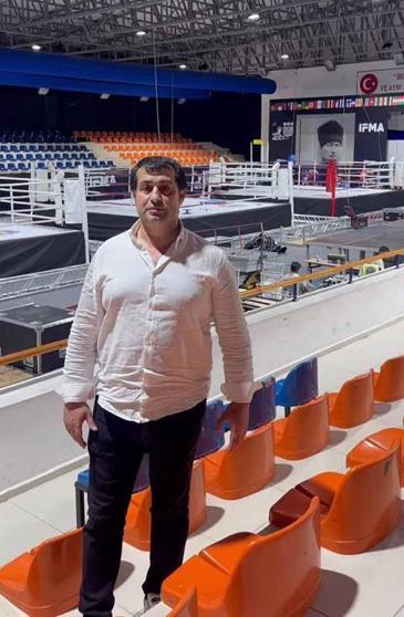 Eski Azerbaycan Muaythai Federasyon Başkanına bıçaklı saldırı davasında 3 sanığa ceza