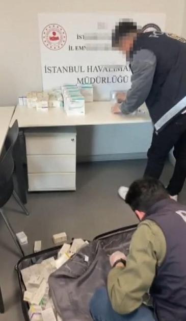İstanbul Havalimanında yaklaşık 12 milyon lira değerinde kaçak ilaç ele geçirildi