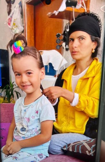 Eşi ile kızını öldüren şüpheli, psikolojik sorunları olduğu gerekçesiyle iş yerinden izin almış