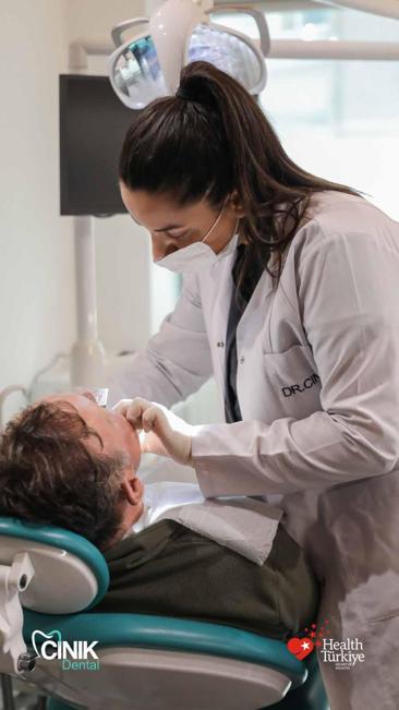Dr. Cinik, Antalya’da ‘diş tatili’ konseptiyle hizmet veriyor