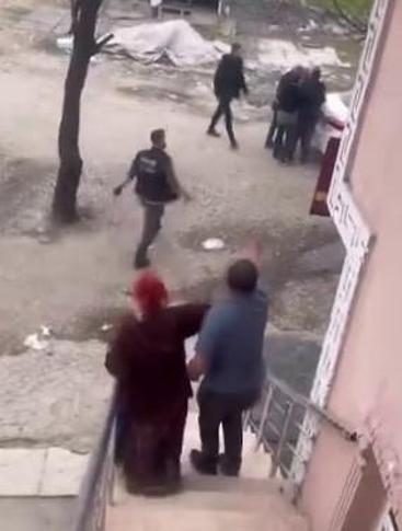 Hükümlüyü yakalamaya giden polise direndiler