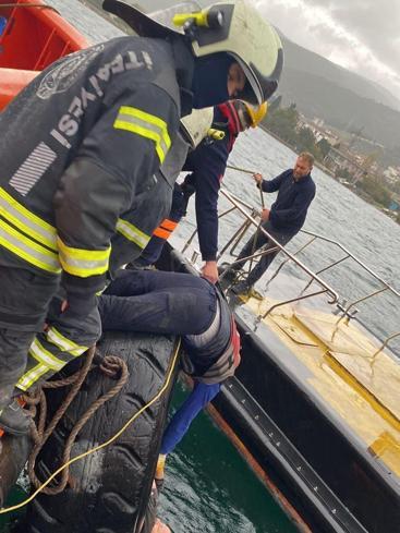 Balıkçı teknesi alabora oldu: 1 ölü, 1 yaralı