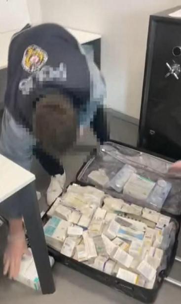 İstanbul Havalimanında yaklaşık 12 milyon lira değerinde kaçak ilaç ele geçirildi
