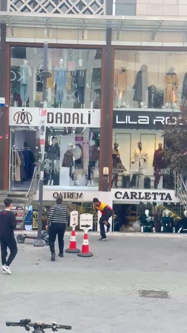 Güngören’de iade ettiği kargonun ücreti nedeniyle çıkan kavgada silahla ateş açtı: 2 yaralı