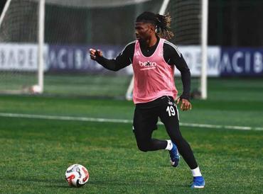 Beşiktaşta Yasin Özcan ilk antrenmanına çıktı