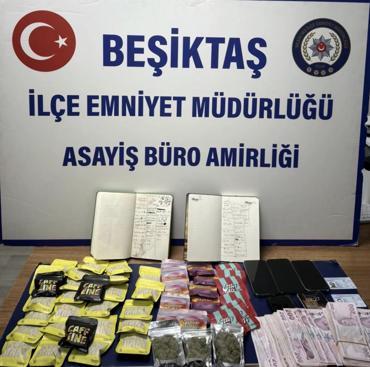 Beşiktaşta sipariş defteriyle uyuşturucu ticareti yapan şüphelilere baskın: Skutere gizlemişler