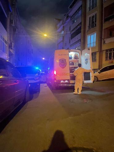 Beyoğlunda evde tartıştığı oğlunu öldürüp intihar etti; cesetleri yeğeni buldu