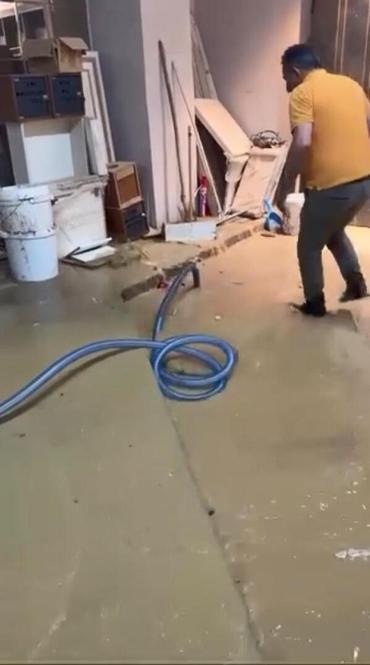 Avcılar’da çalışma sırasında ana su hattı patladı; 4 mahalle susuz kaldı