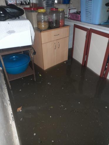 Ankarada sağanak; cadde ve sokaklar suyla doldu