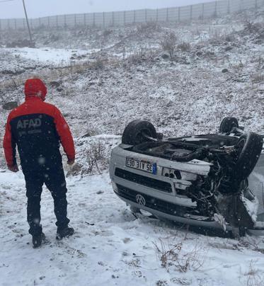 Ilgar Dağı Geçidinde 2 otomobil çarpıştı; 8 yaralı