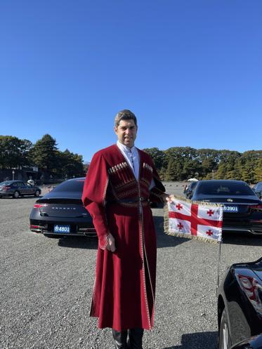 Gürcistan’ın Tokyo Büyükelçisi, geceyi trende geçirdi