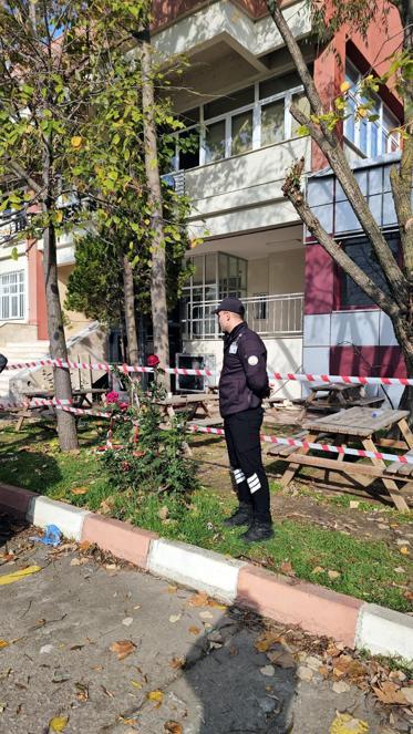 Büro personeli olarak görev yaptığı üniversitede 2nci kattan düşen Selda yaşamını yitirdi