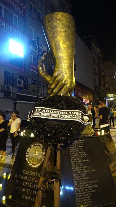 17 Ağustosun 23üncü yılında, depremde yaşamını yitirenler törenlerle anıldı