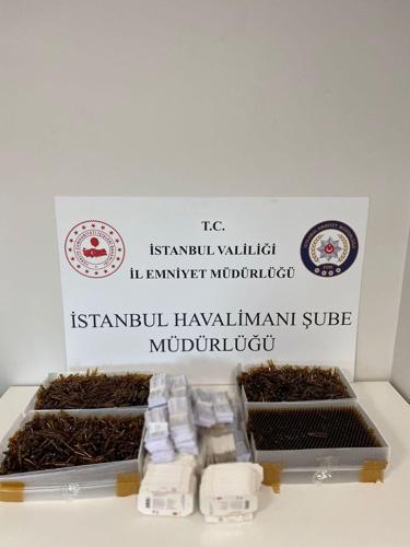 İstanbul Havalimanında yaklaşık 12 milyon lira değerinde kaçak ilaç ele geçirildi