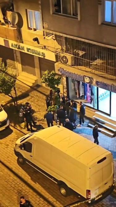 Zeytinburnunda kaza yapan 2 kişi birbirlerinin iş yerini kurşunladı