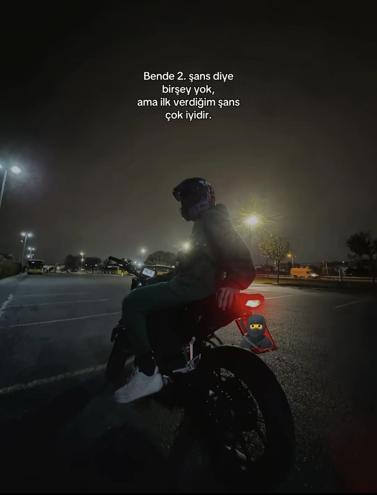 Beşiktaş’ta motosikletle sollama yapan 22 yaşındaki Berat hayatını kaybetti; kaza anı kamerada