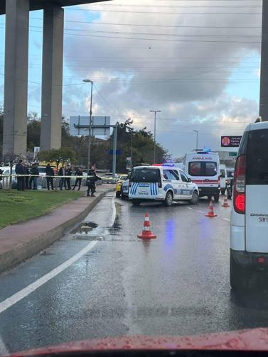 Kağıthanede konuşma bahanesiyle evinden aldığı eski eşini silahla başından vurup öldürdü